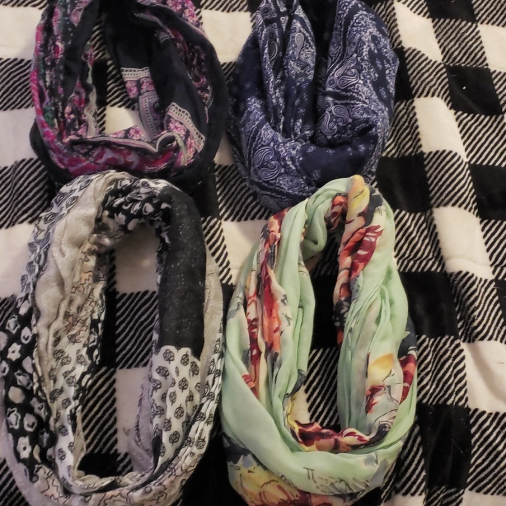 4 Stitch Fix infinity scarfs